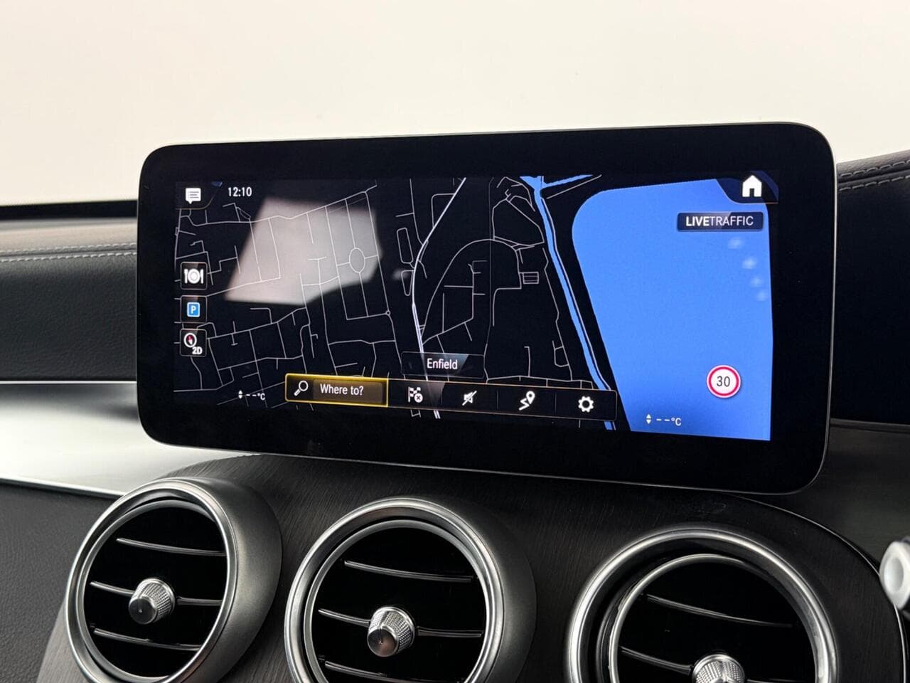 Mercedes-Benz GLC thumbnail Infotainment System
