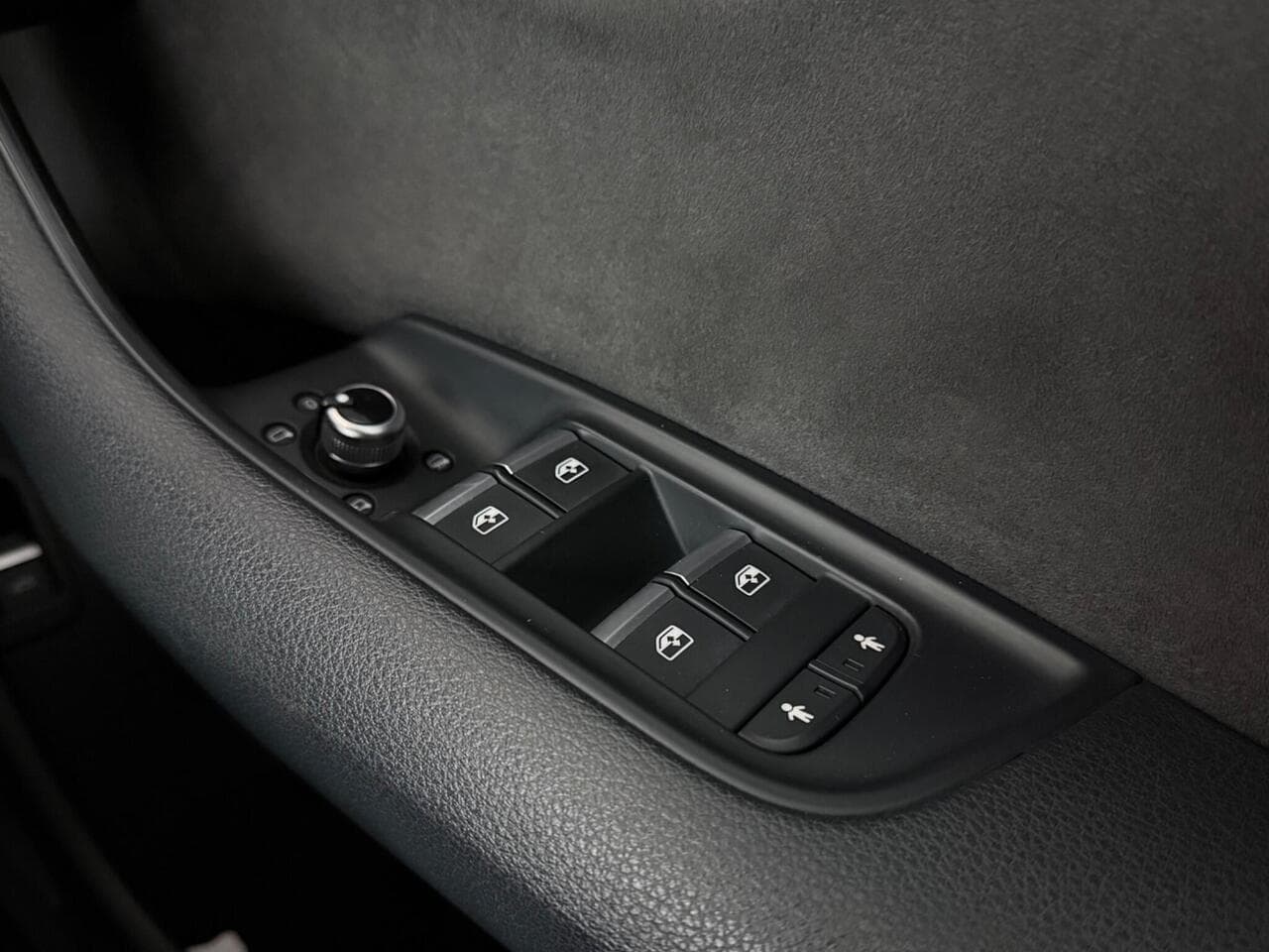 Audi Q7 thumbnail Misc Controls