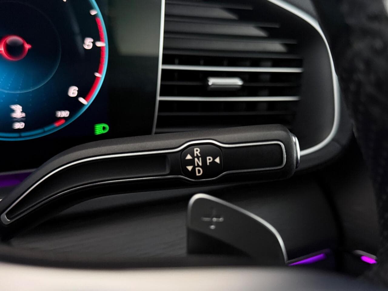 Mercedes-Benz GLE thumbnail Misc Controls