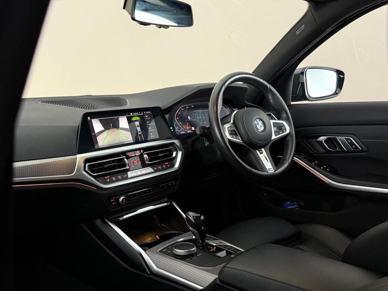 BMW 3 Series thumbnail Interior Front