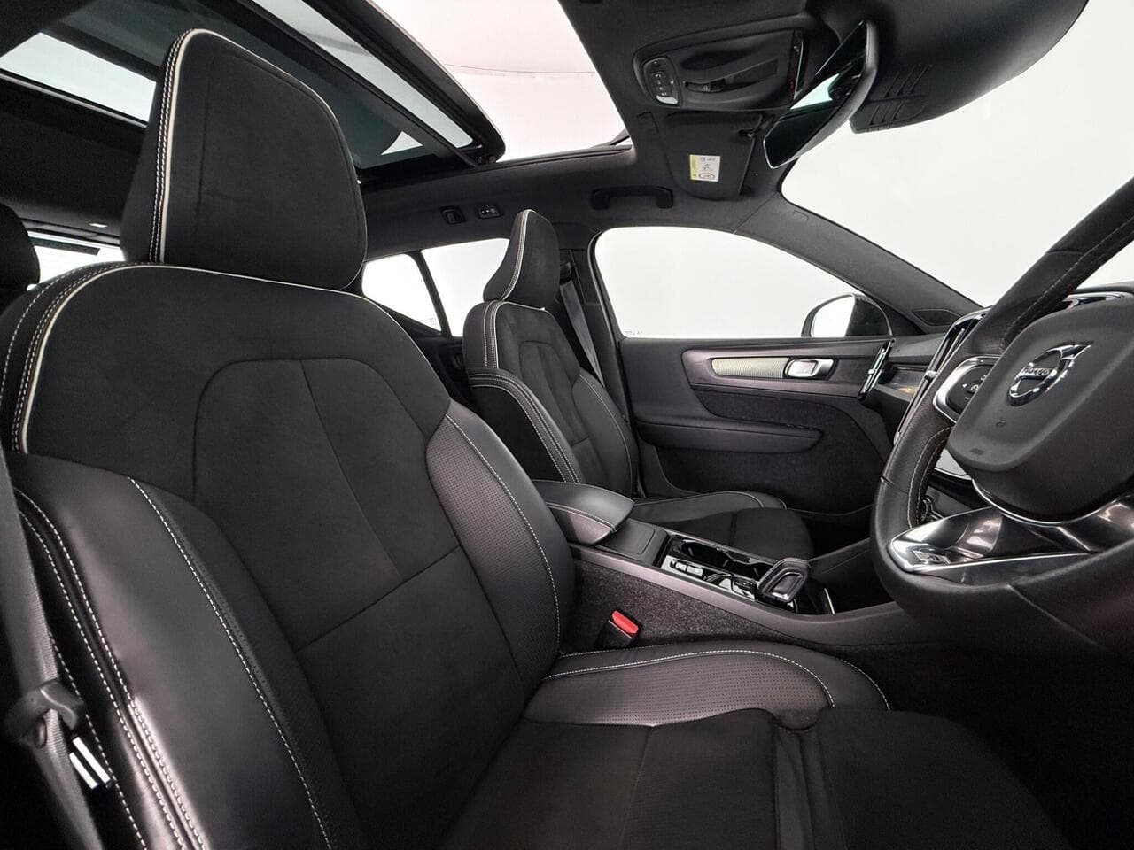Volvo XC40 thumbnail Seat Driver