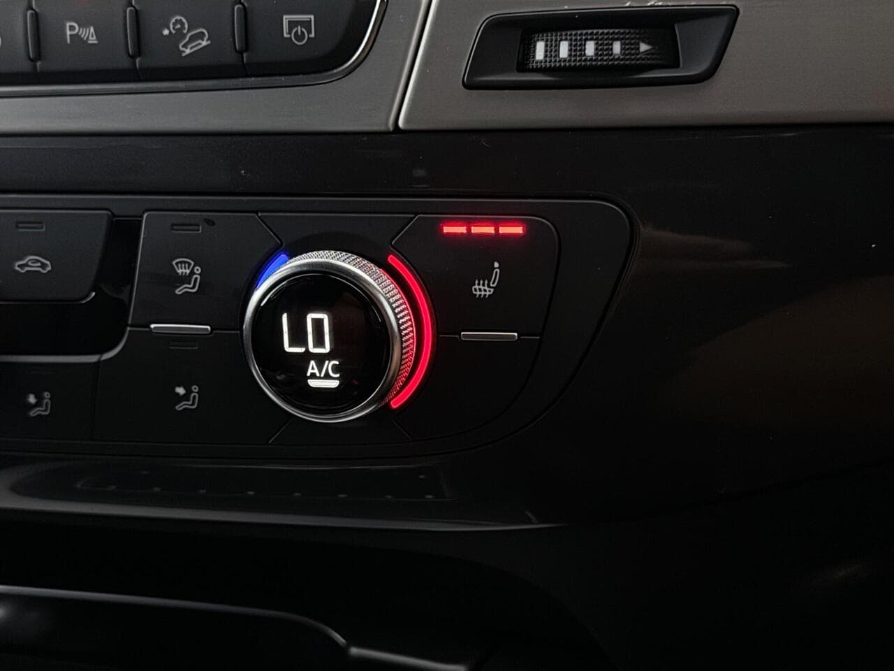 Audi Q7 thumbnail Misc Controls