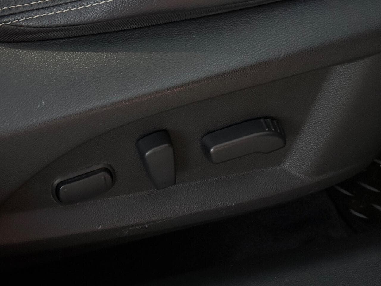 Renault Koleos thumbnail Misc Controls