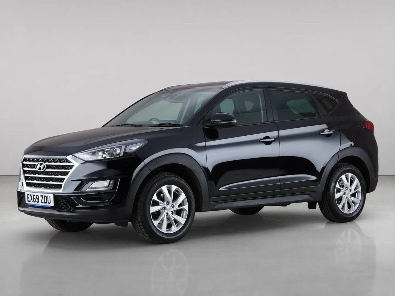 Hyundai TUCSON thumbnail Front Left