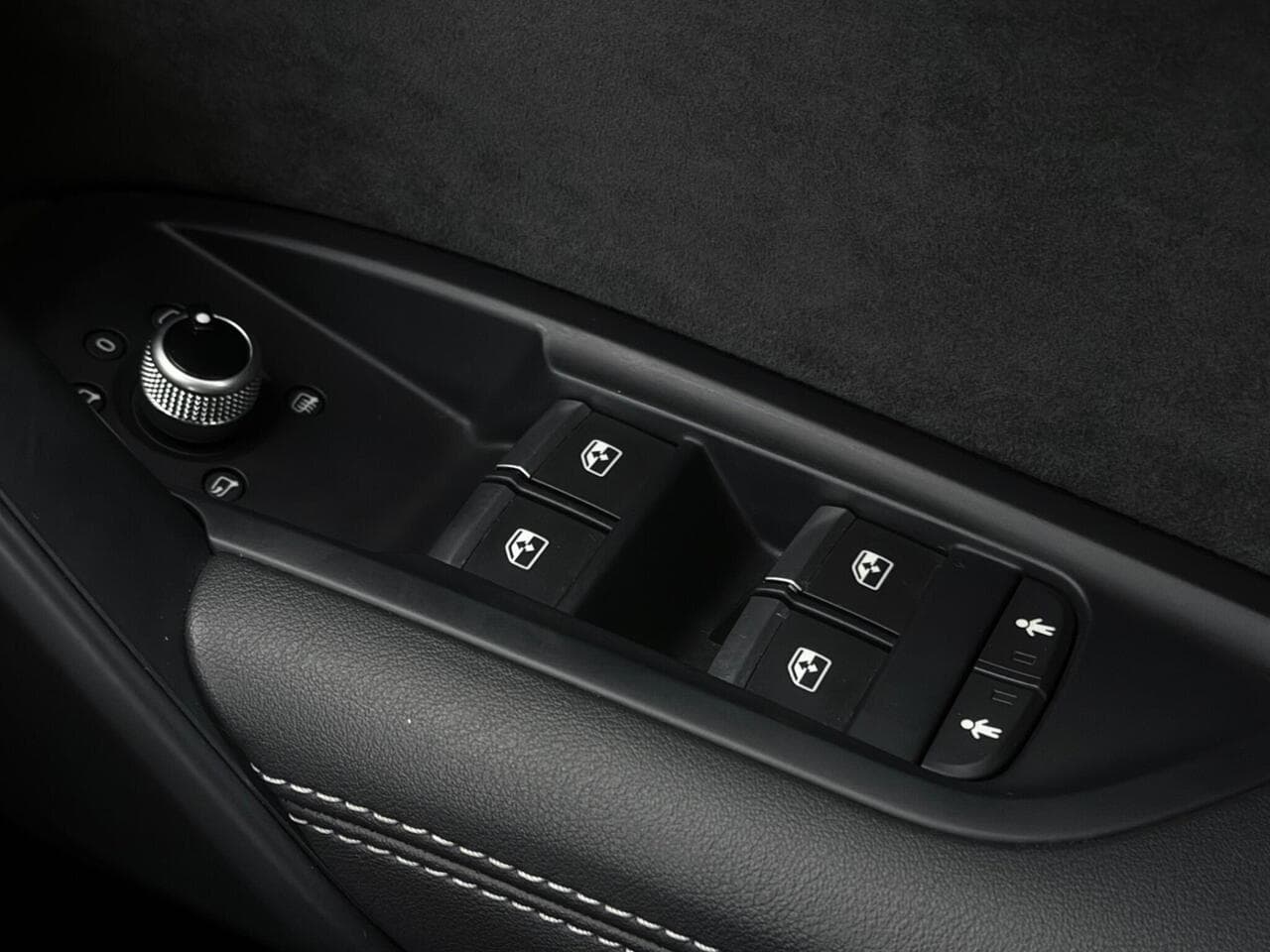 Audi Q5 thumbnail Misc Controls