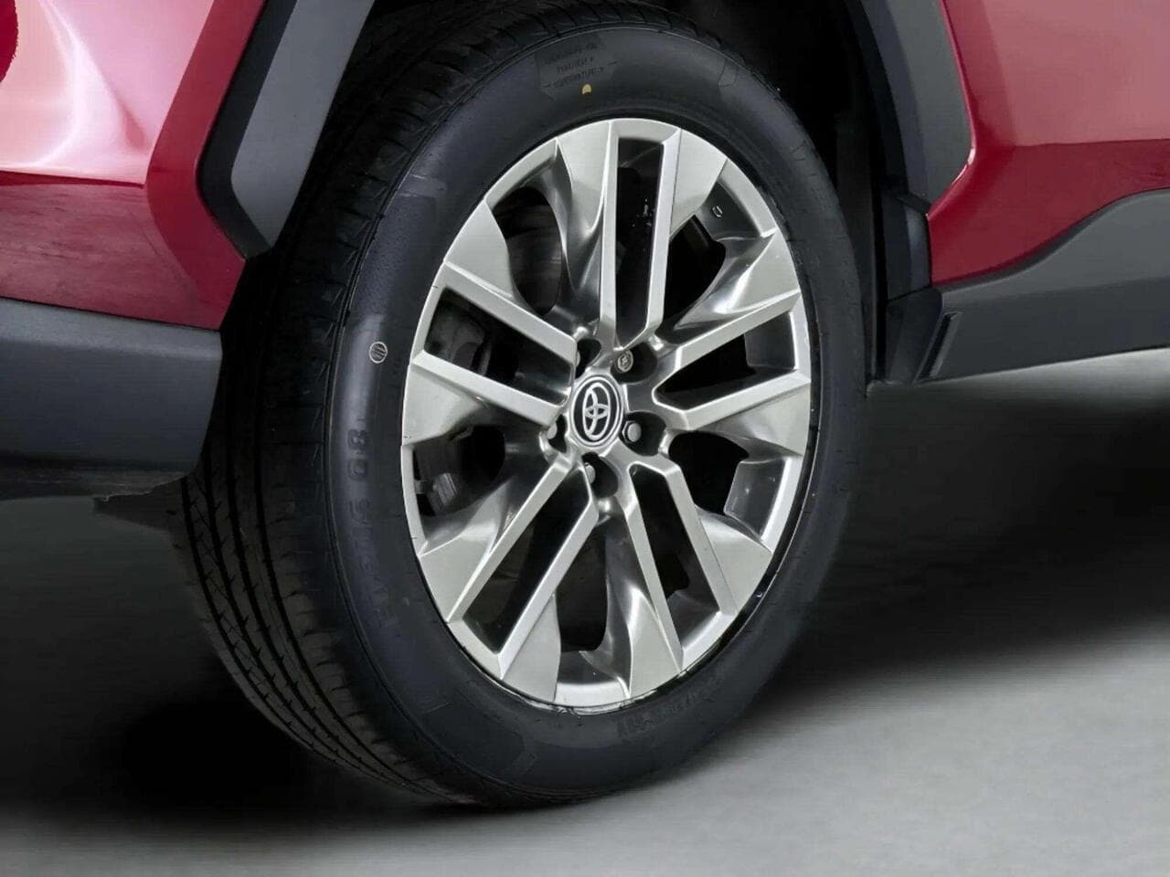 Toyota RAV4 thumbnail Wheel