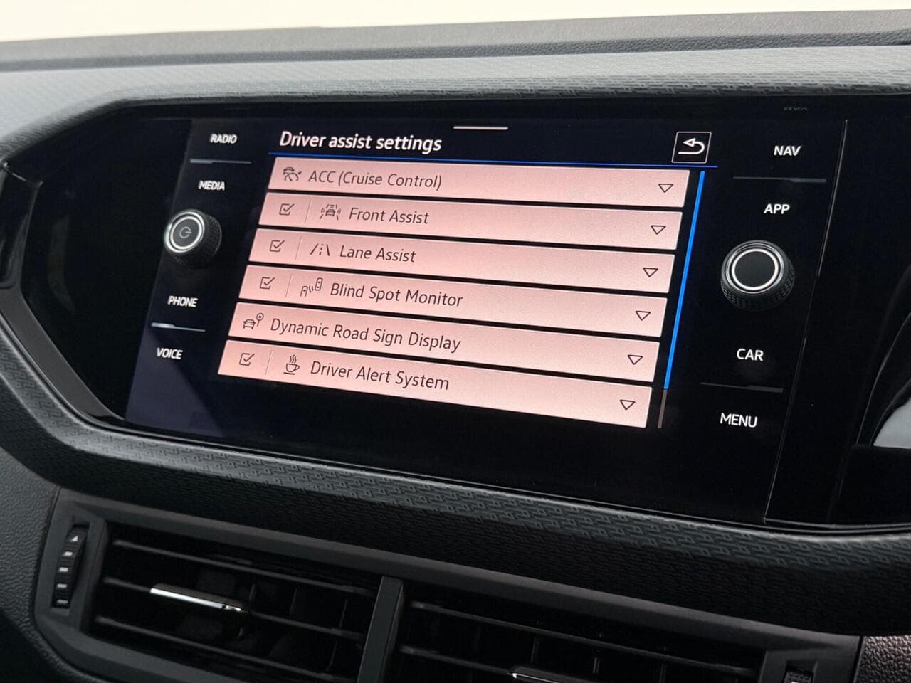 Volkswagen T-Cross thumbnail Infotainment System