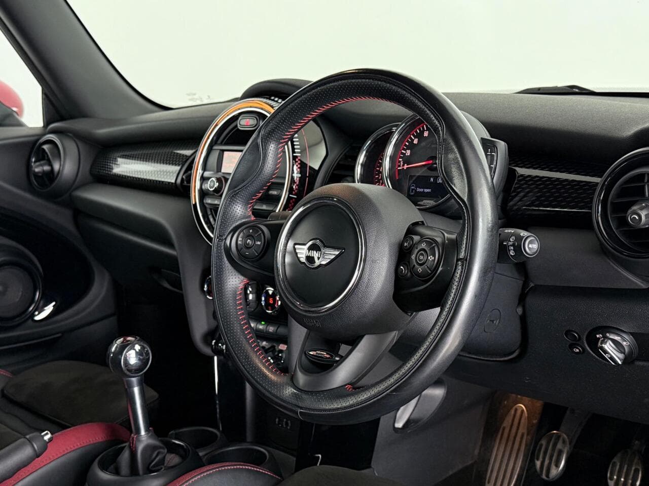 MINI Hatch thumbnail Interior Front