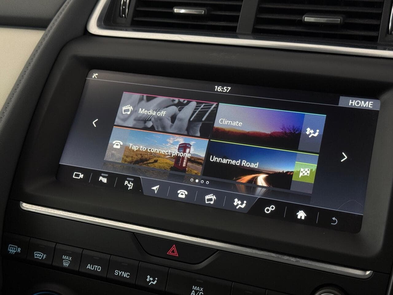 Jaguar E-PACE thumbnail Infotainment System
