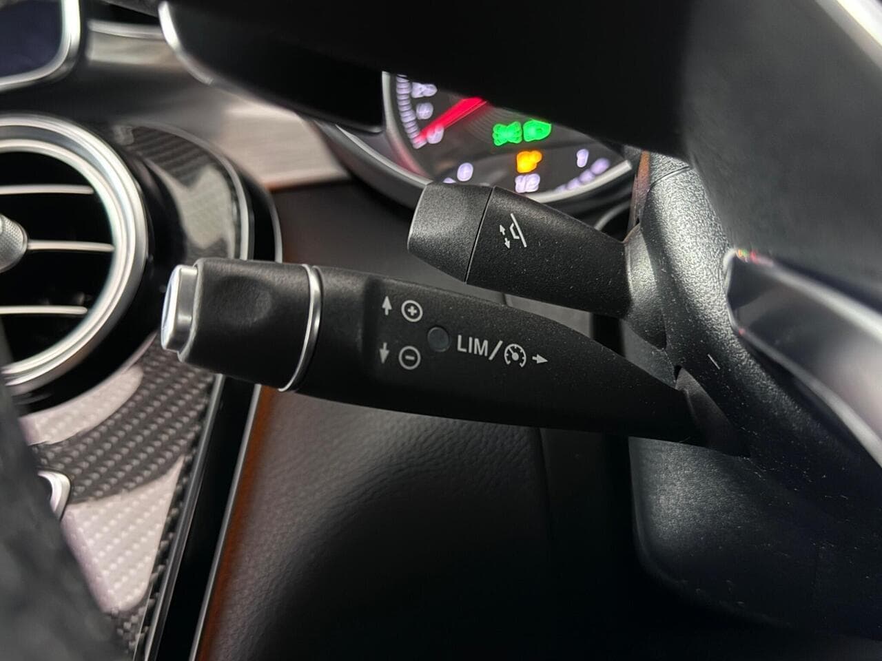 Mercedes-Benz GLC thumbnail Misc Controls