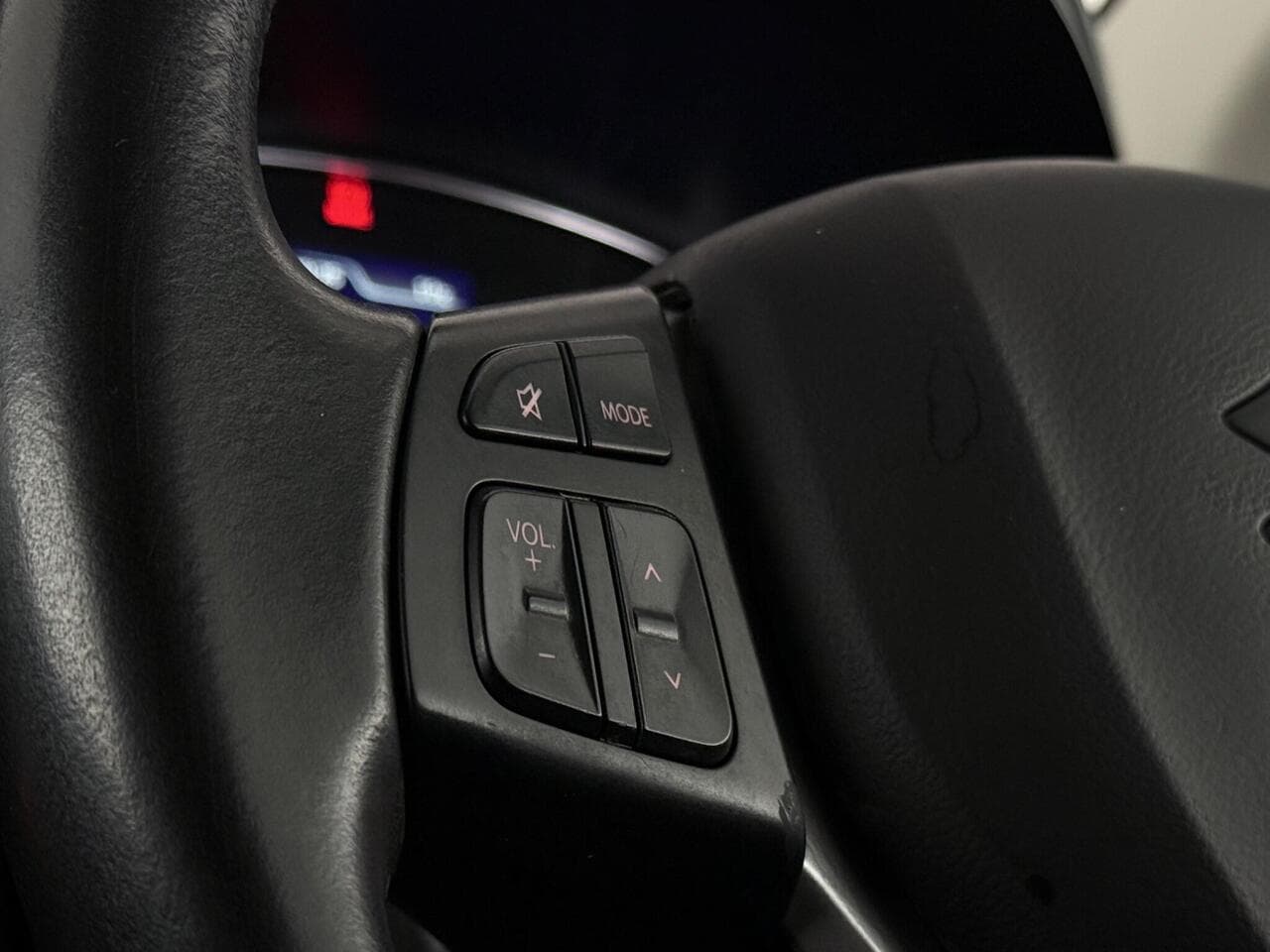 Suzuki S-Cross thumbnail Misc Controls