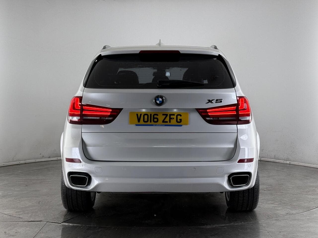 BMW X5 thumbnail Rear