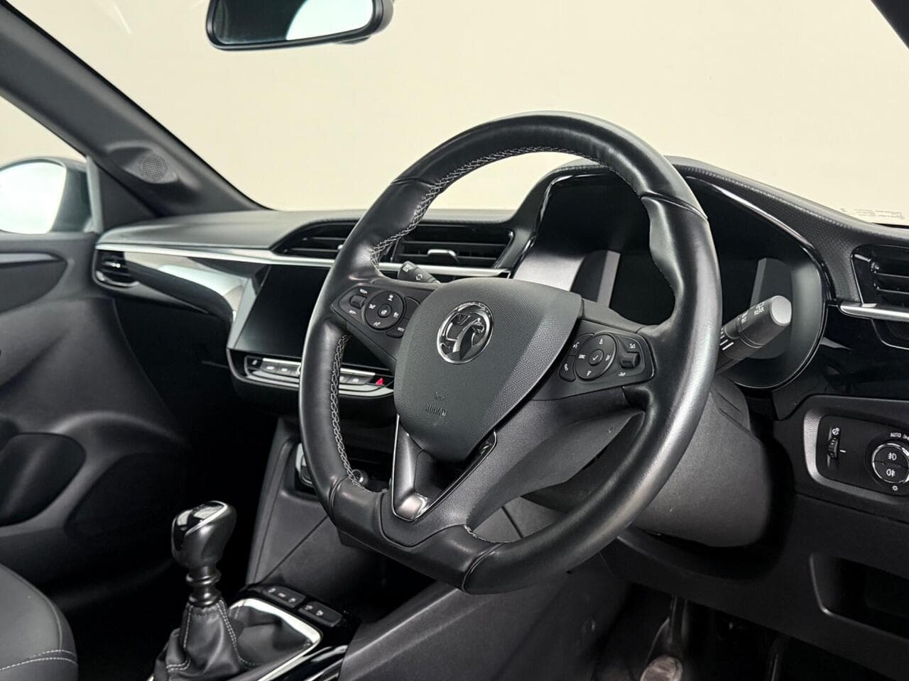 Vauxhall Corsa thumbnail Interior Front