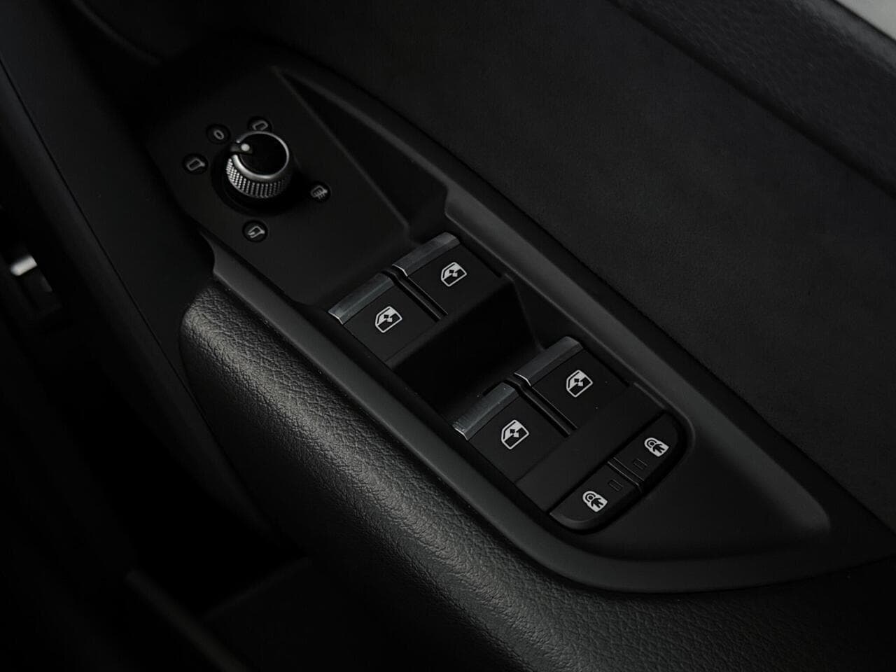 Audi Q5 thumbnail Misc Controls
