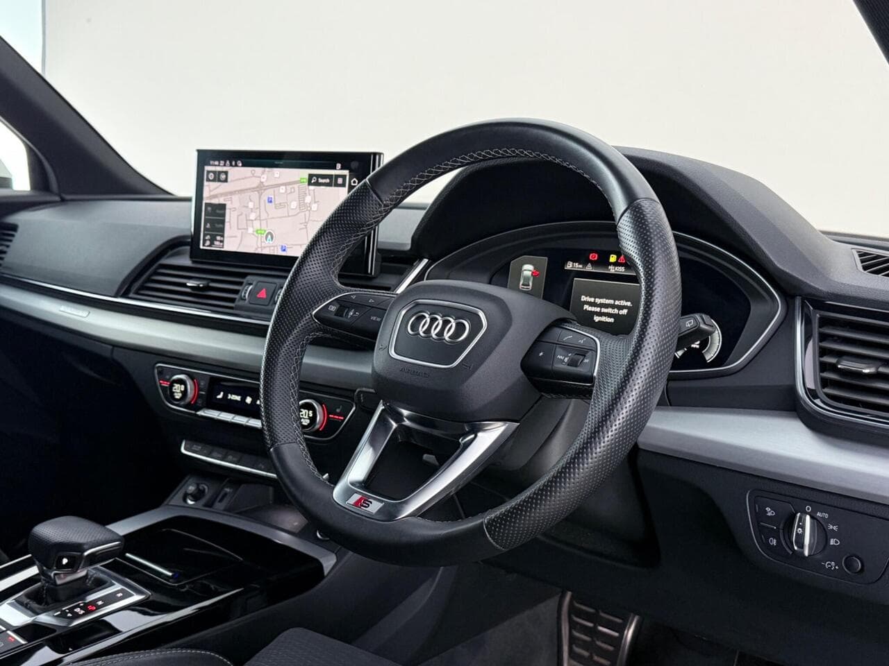 Audi Q5 thumbnail Interior Front