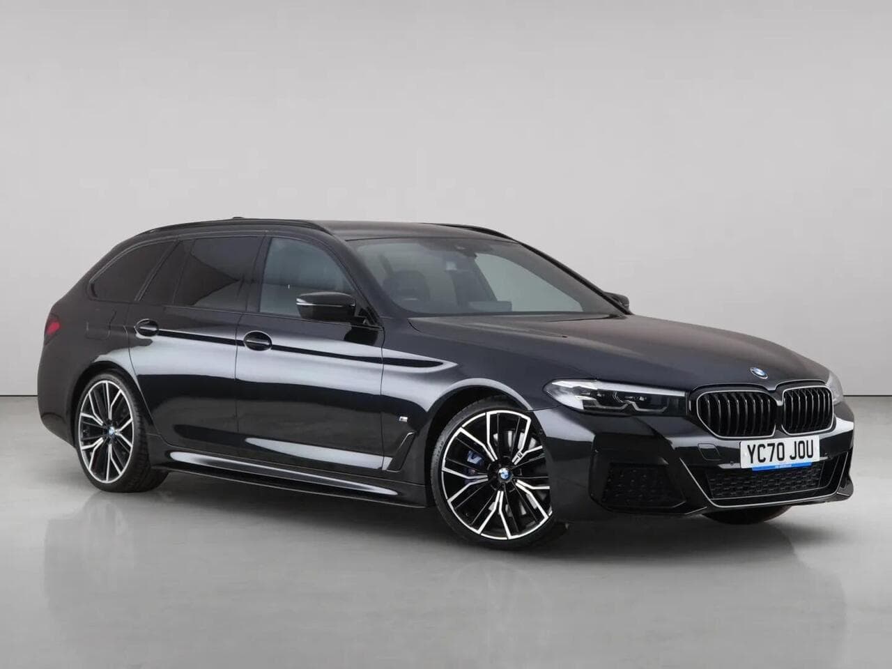 BMW 5 Series - BMW 5 Series 3.0 530d MHT M Sport Touring Steptronic xDrive Euro 6 (s/s) 5dr