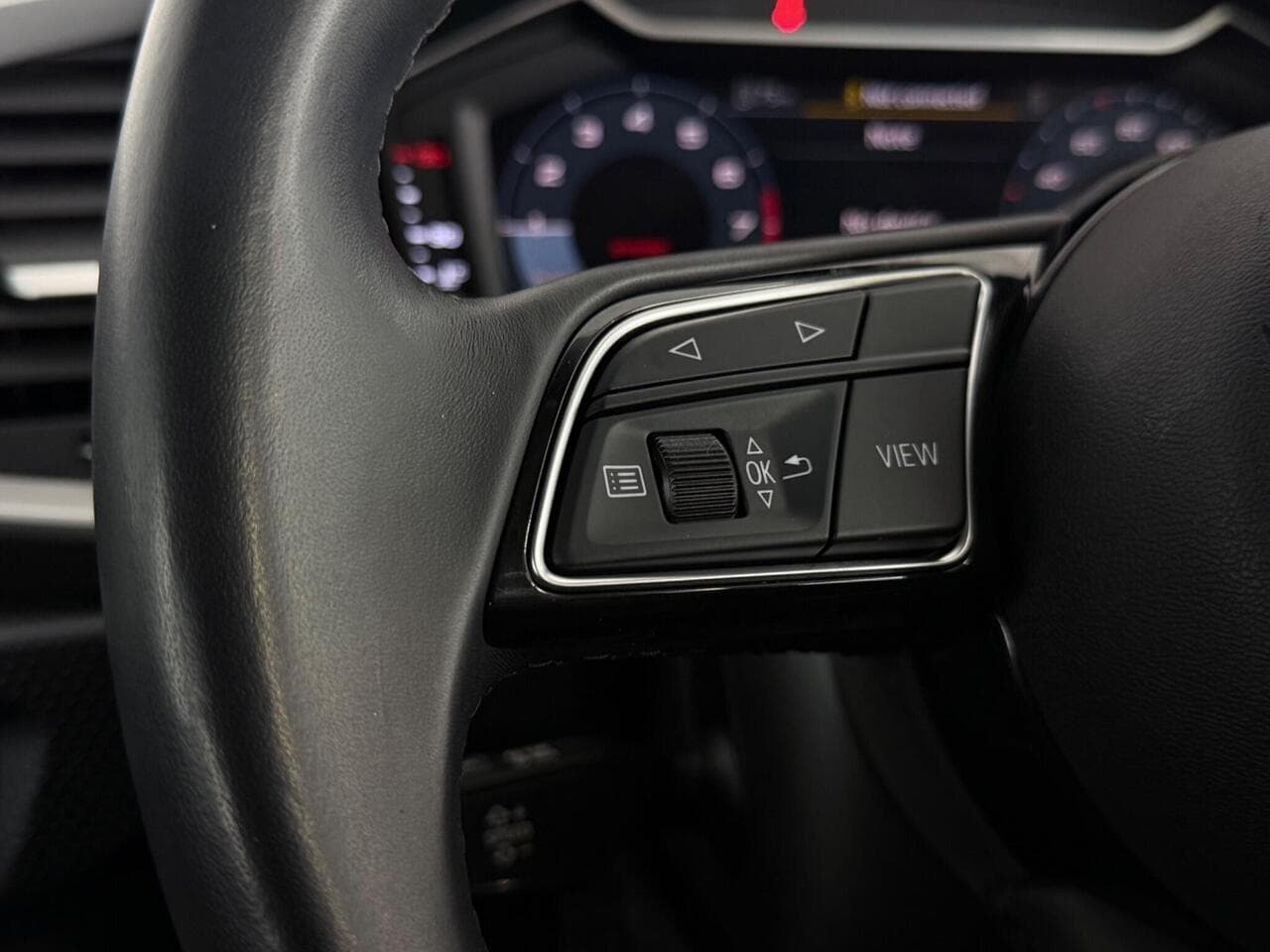 Audi A1 thumbnail Misc Controls