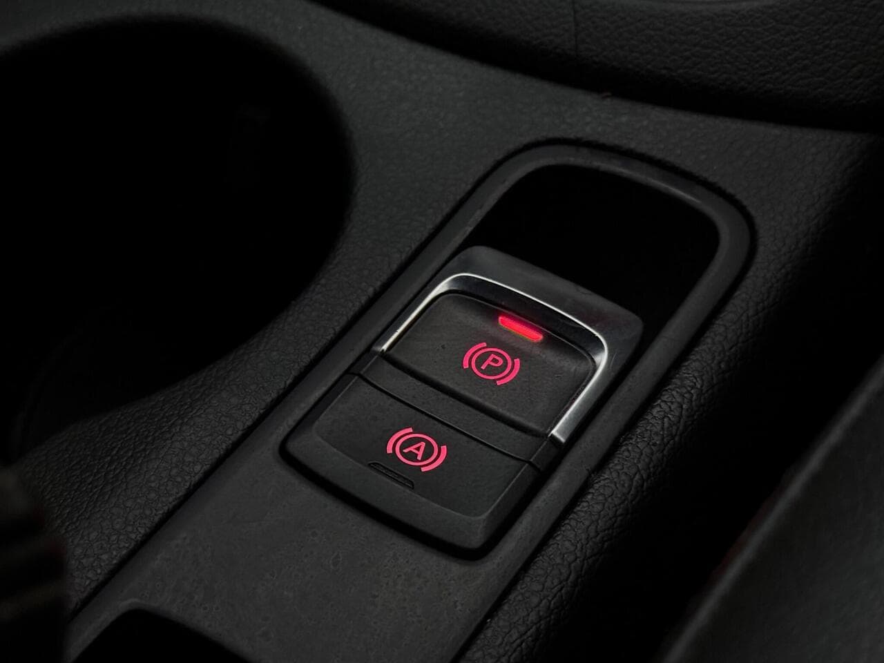 Audi Q3 thumbnail Misc Controls