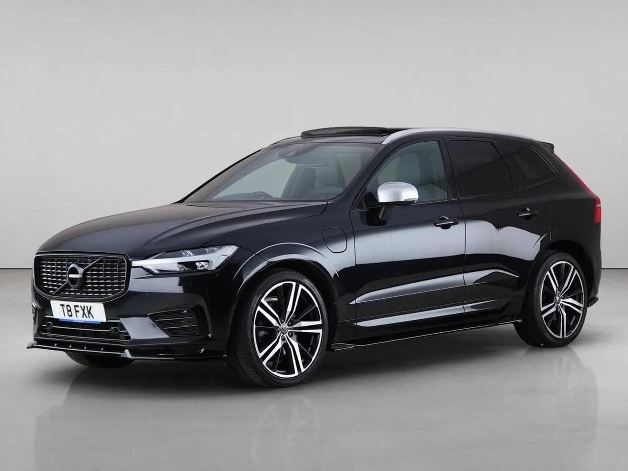 Volvo XC60 thumbnail Front Left