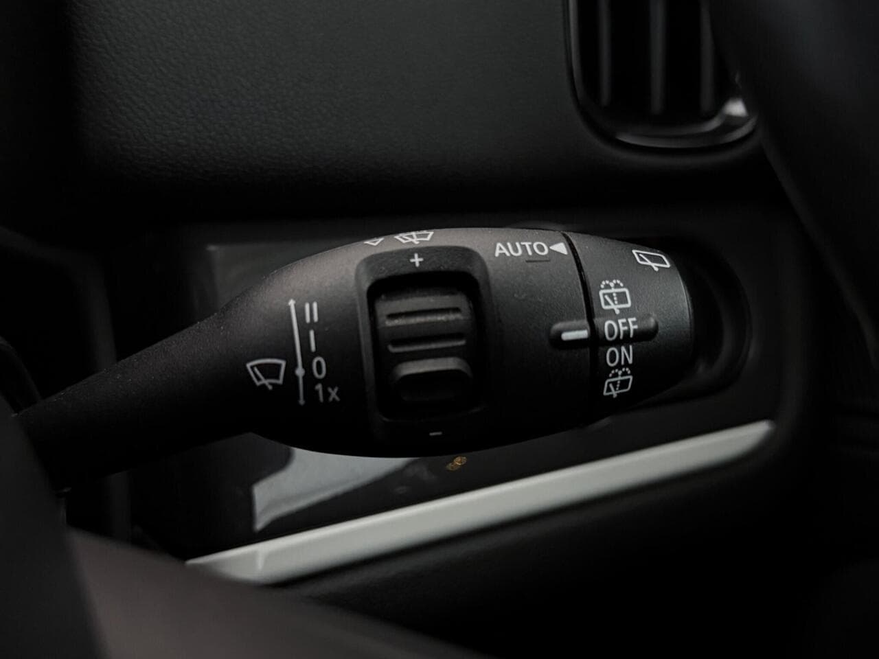 MINI Countryman thumbnail Misc Controls