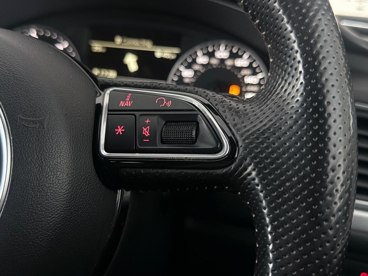 Audi A6 Saloon thumbnail Misc Controls