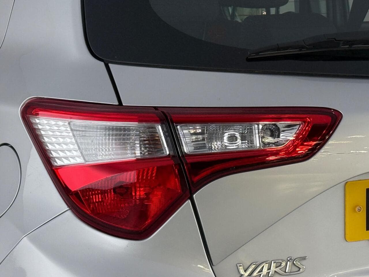 Toyota Yaris thumbnail Lights Rear