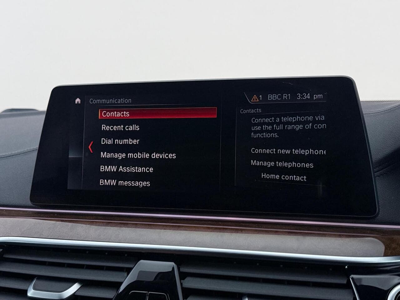 BMW 5 Series thumbnail Infotainment System