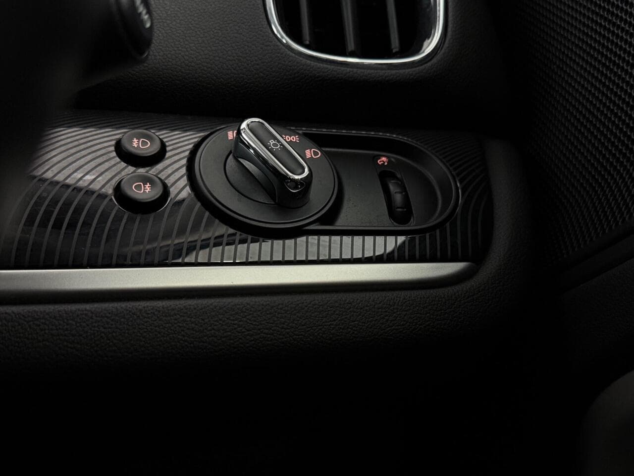 MINI Countryman thumbnail Misc Controls