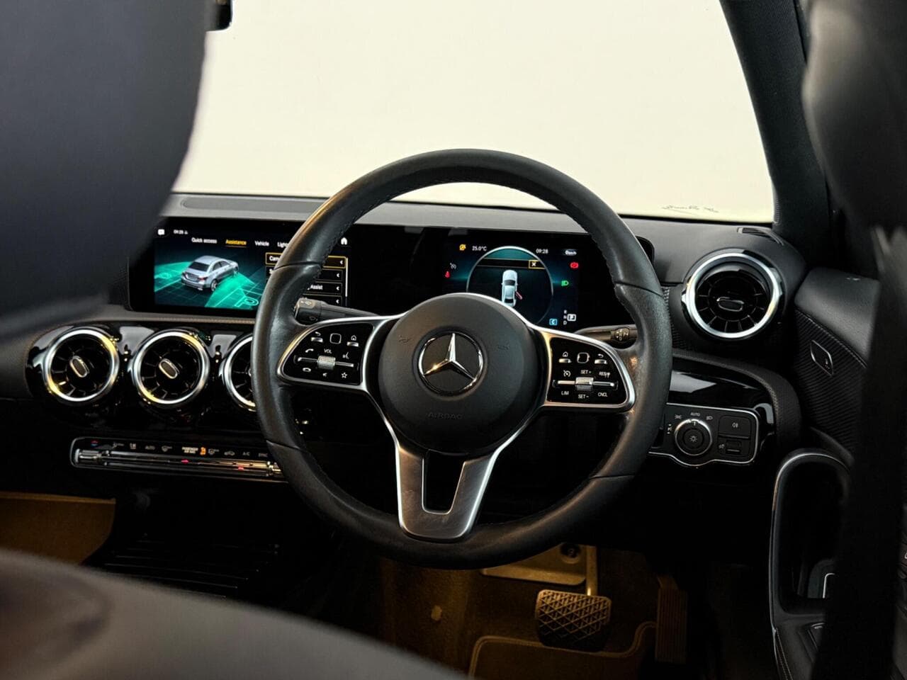 Mercedes-Benz A Class thumbnail Steering Wheel
