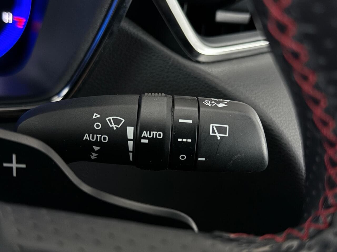 Toyota Corolla thumbnail Misc Controls