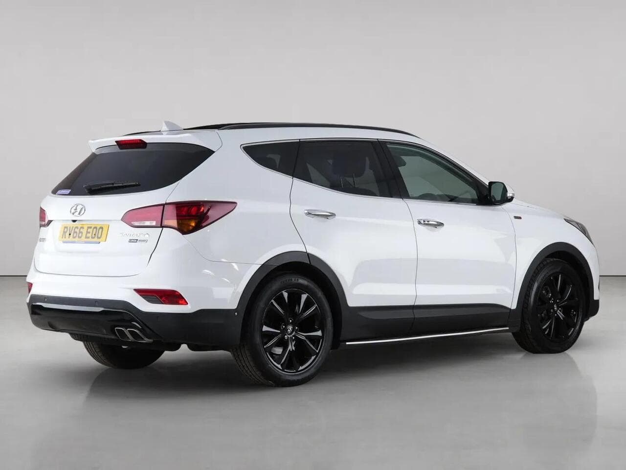 Hyundai Santa Fe thumbnail Rear Right