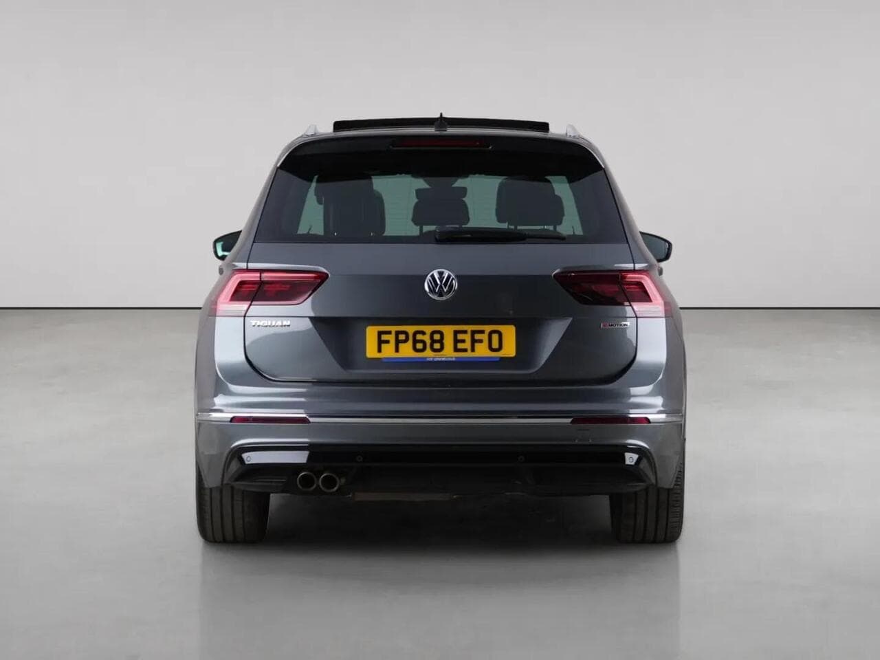 Volkswagen Tiguan thumbnail Rear