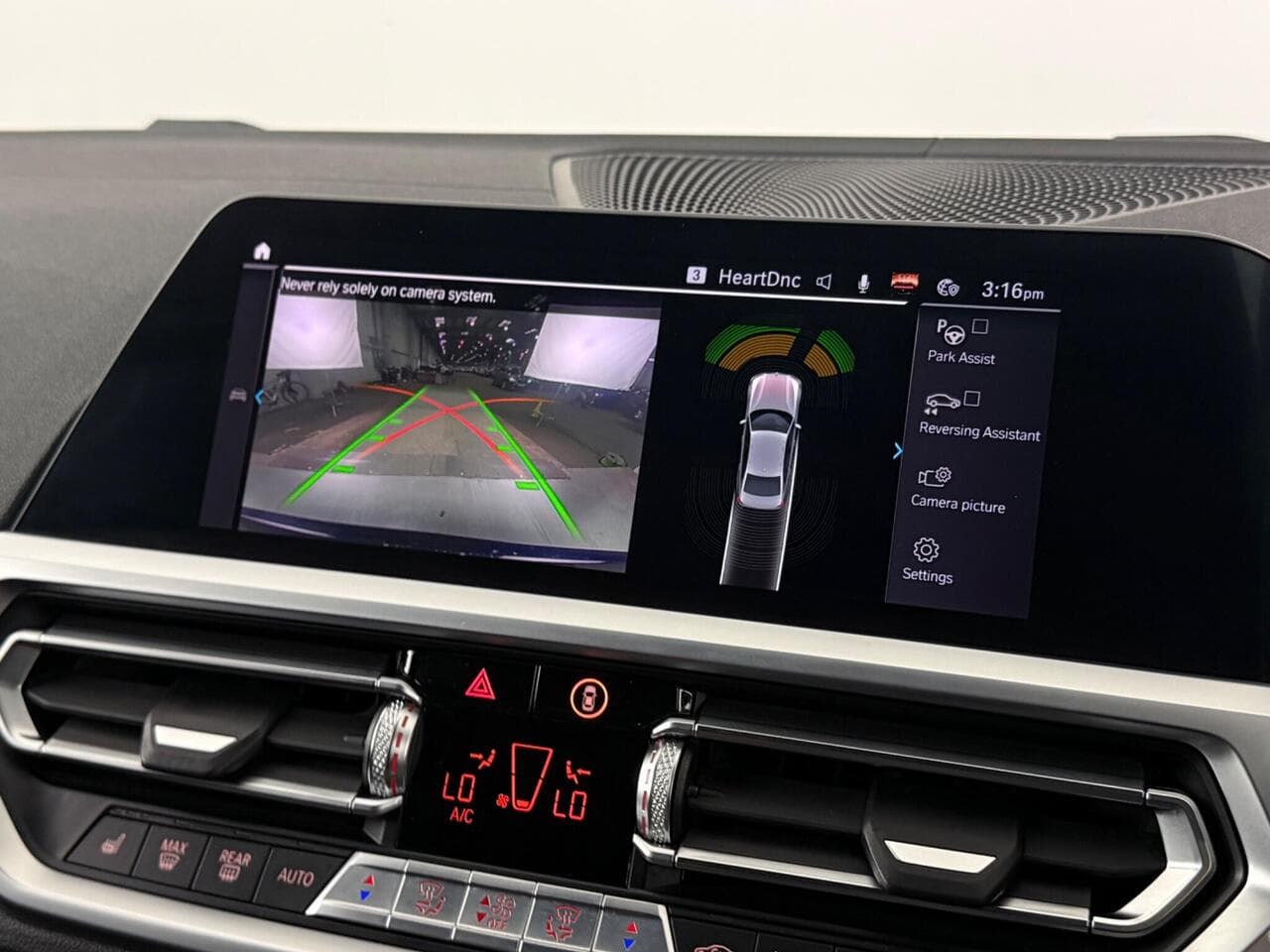 BMW 3 Series thumbnail Infotainment System