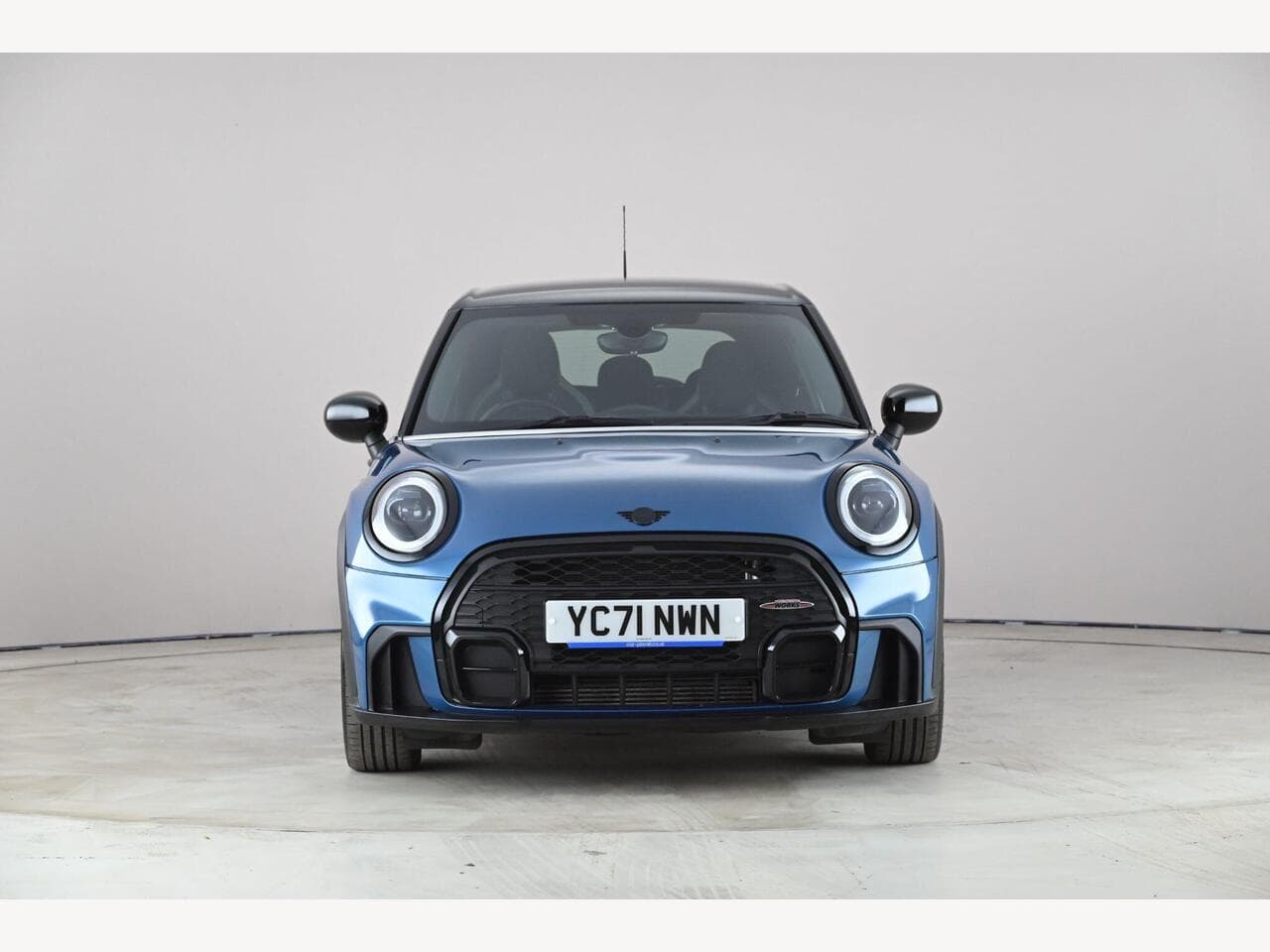 MINI Hatch thumbnail Front