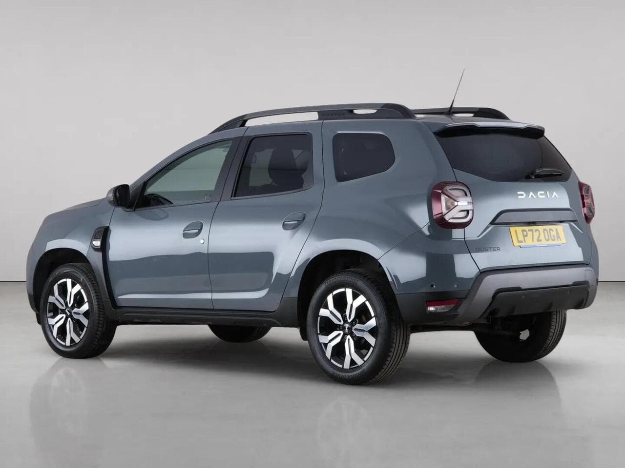 Dacia Duster thumbnail Rear Left