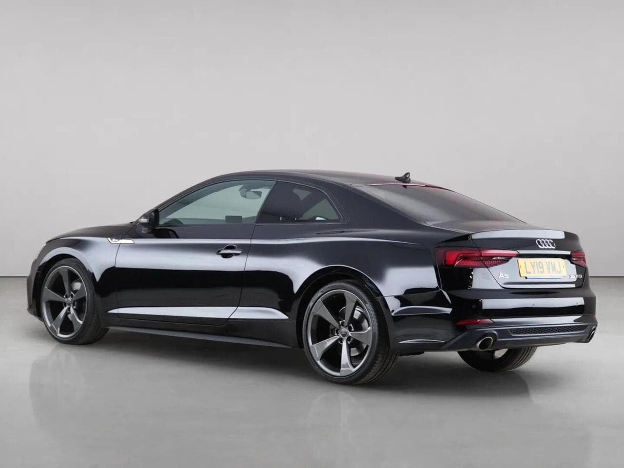 Audi A5 thumbnail Rear Left
