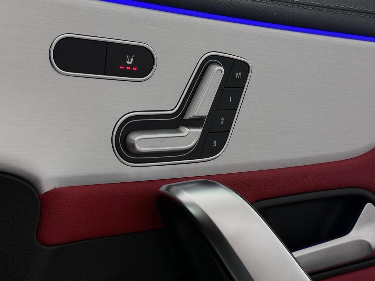 Mercedes-Benz CLA thumbnail Misc Controls