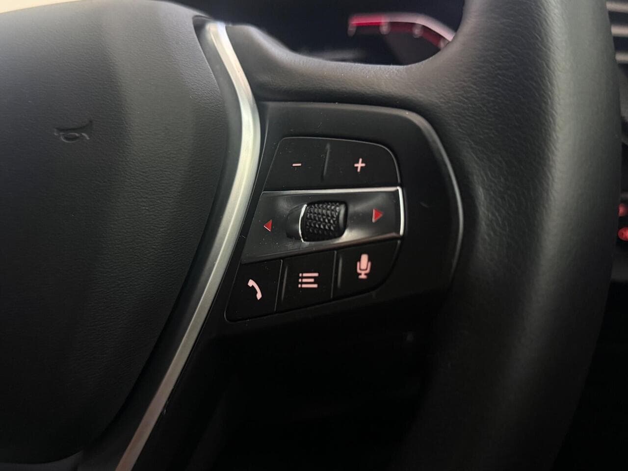 BMW 1 Series thumbnail Misc Controls