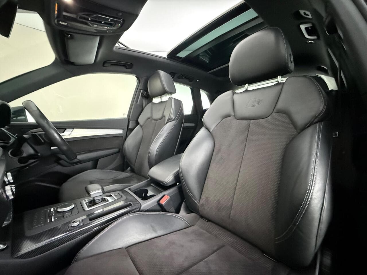 Audi Q5 thumbnail Seat Front Passenger