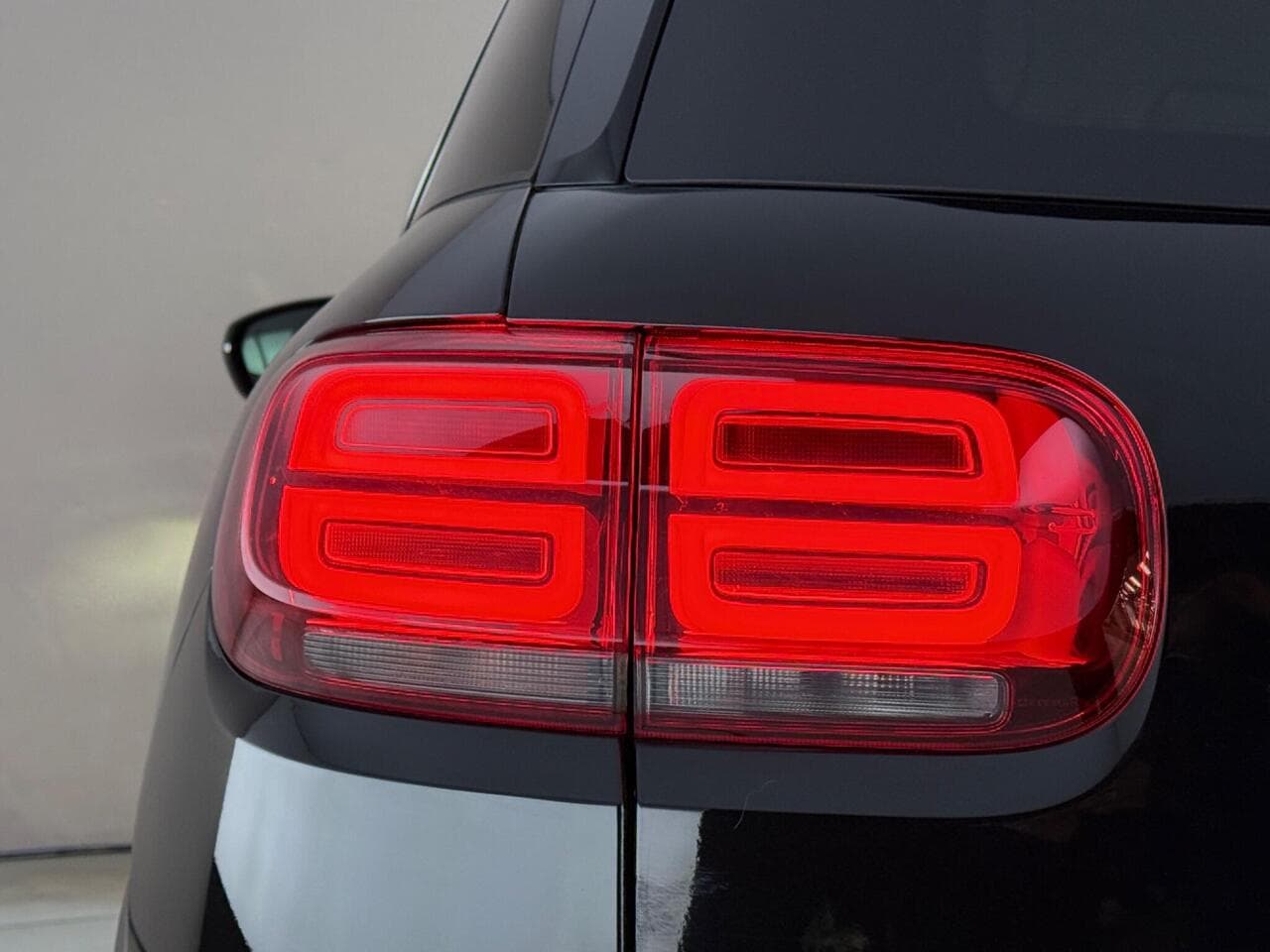Citroen C5 Aircross thumbnail Lights Rear