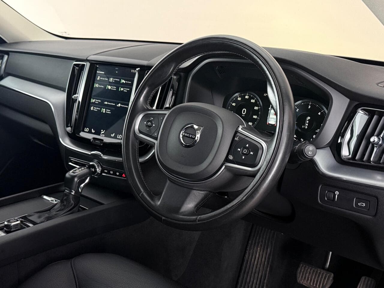 Volvo XC60 thumbnail Steering Wheel