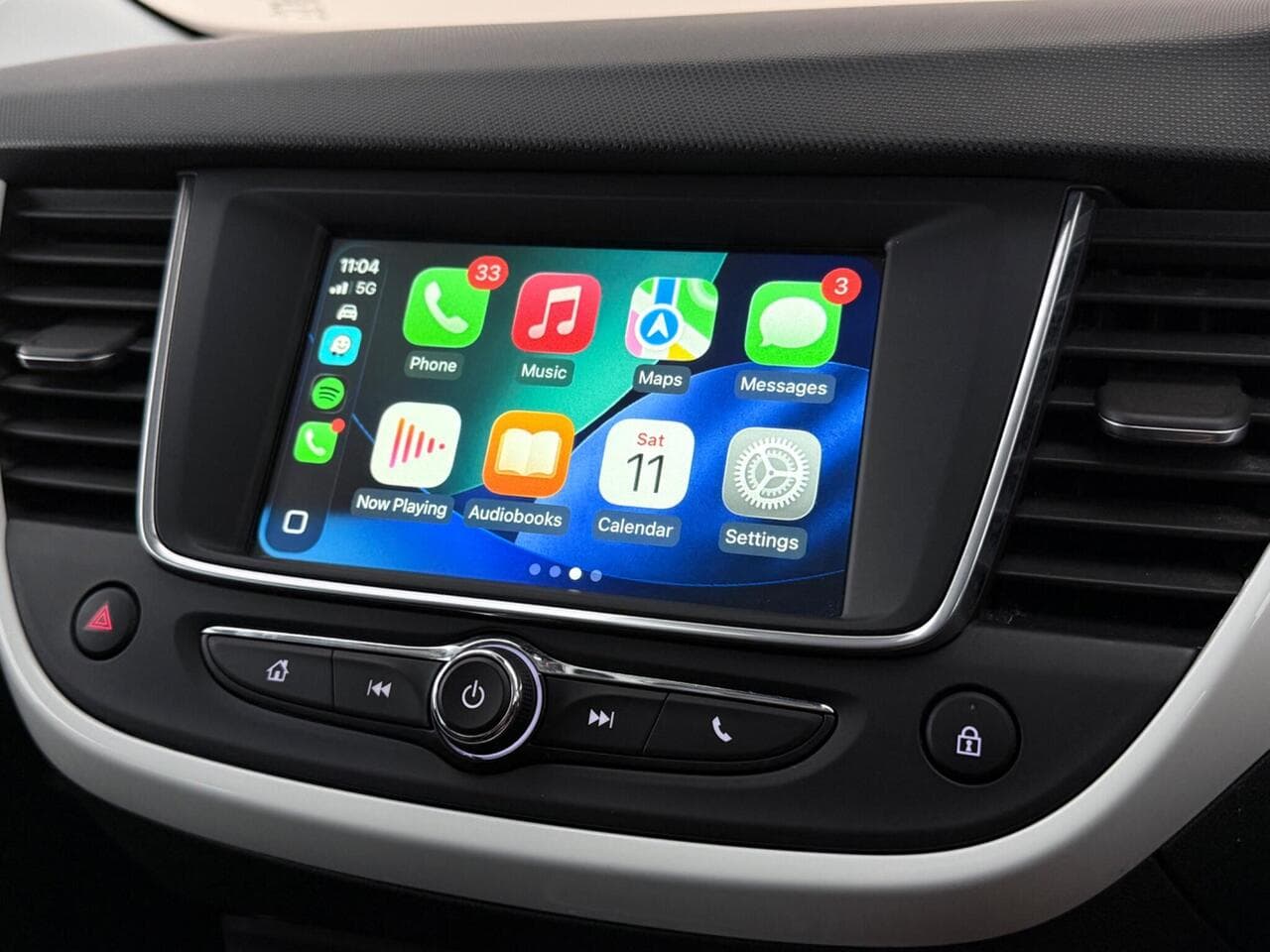 Vauxhall Crossland X thumbnail Infotainment System