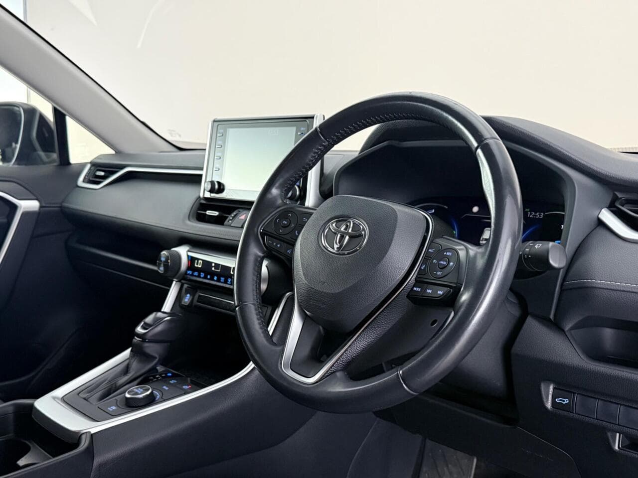 Toyota RAV4 thumbnail Inconclusive