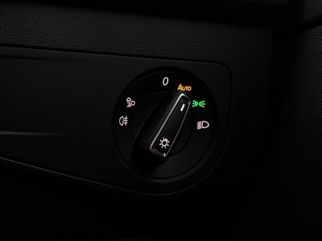 Volkswagen Tiguan thumbnail Misc Controls
