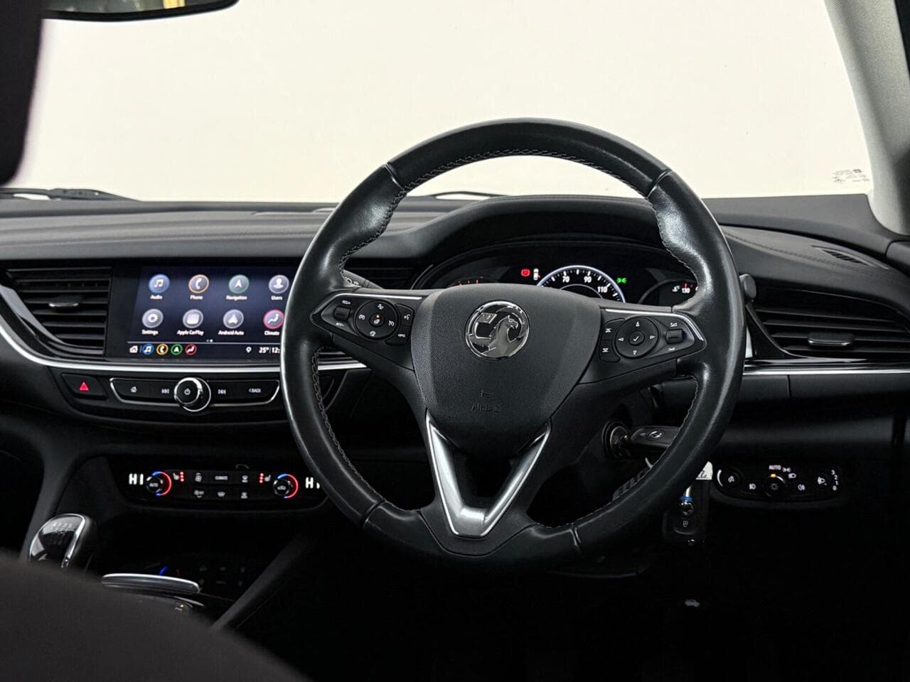 Vauxhall Insignia thumbnail Steering Wheel