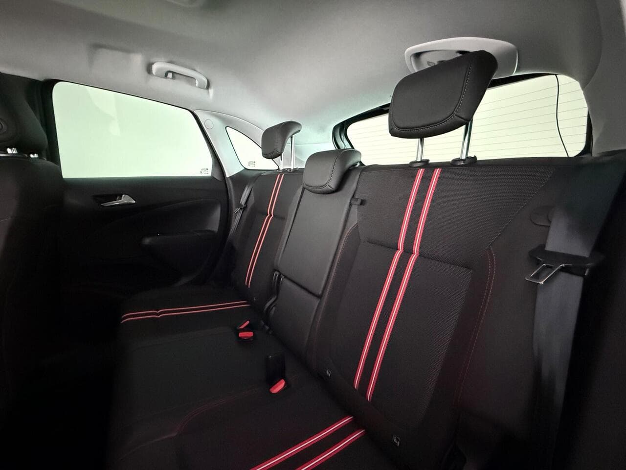 Vauxhall Crossland thumbnail Seats Rear