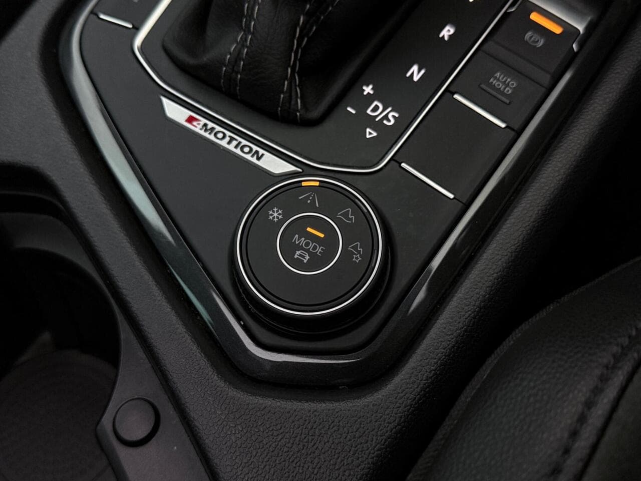 Volkswagen Tiguan thumbnail Misc Controls