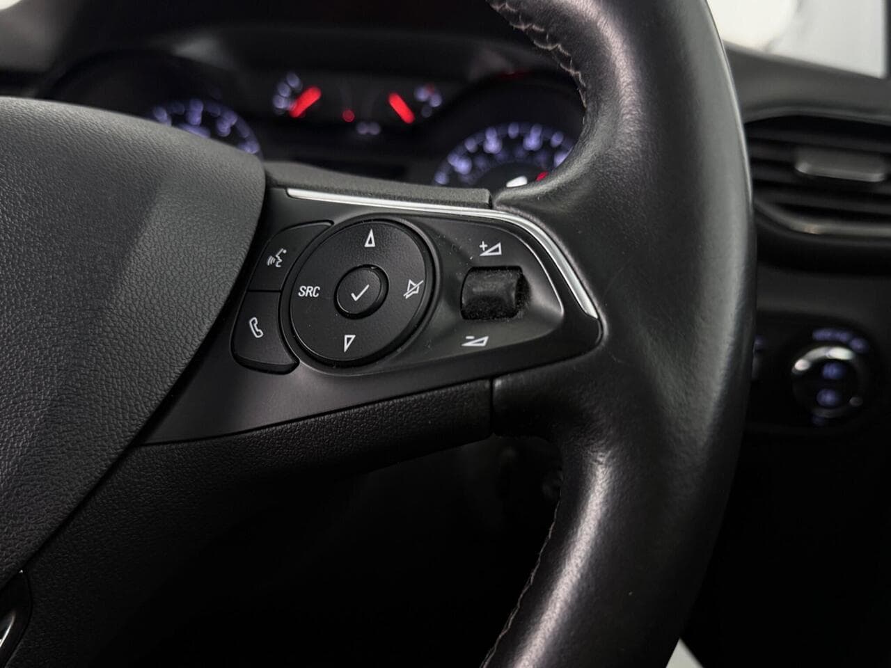 Vauxhall Crossland X thumbnail Misc Controls
