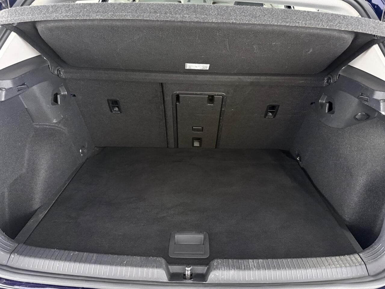 Volkswagen Golf thumbnail Boot