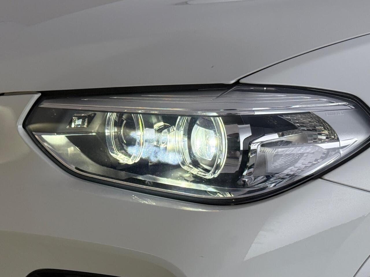BMW X3 thumbnail Lights Front